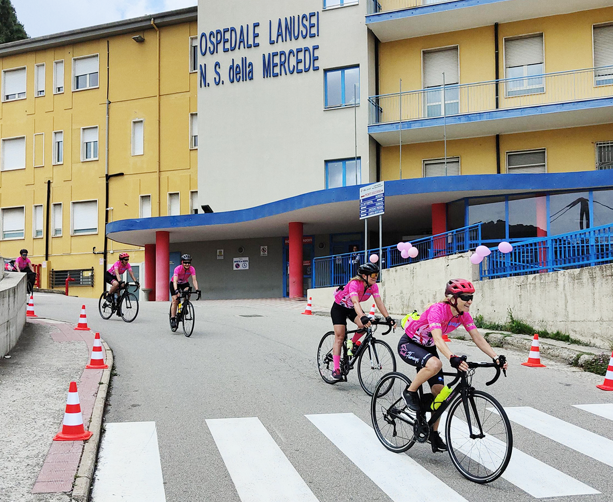 Una pedalata “rosa” contro il tumore Una pedalata “rosa” contro il tumore