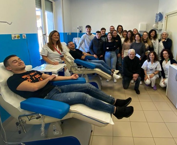 Gli studenti di Lanusei al Centro trasfusionale della Asl Ogliastra di Lanusei.