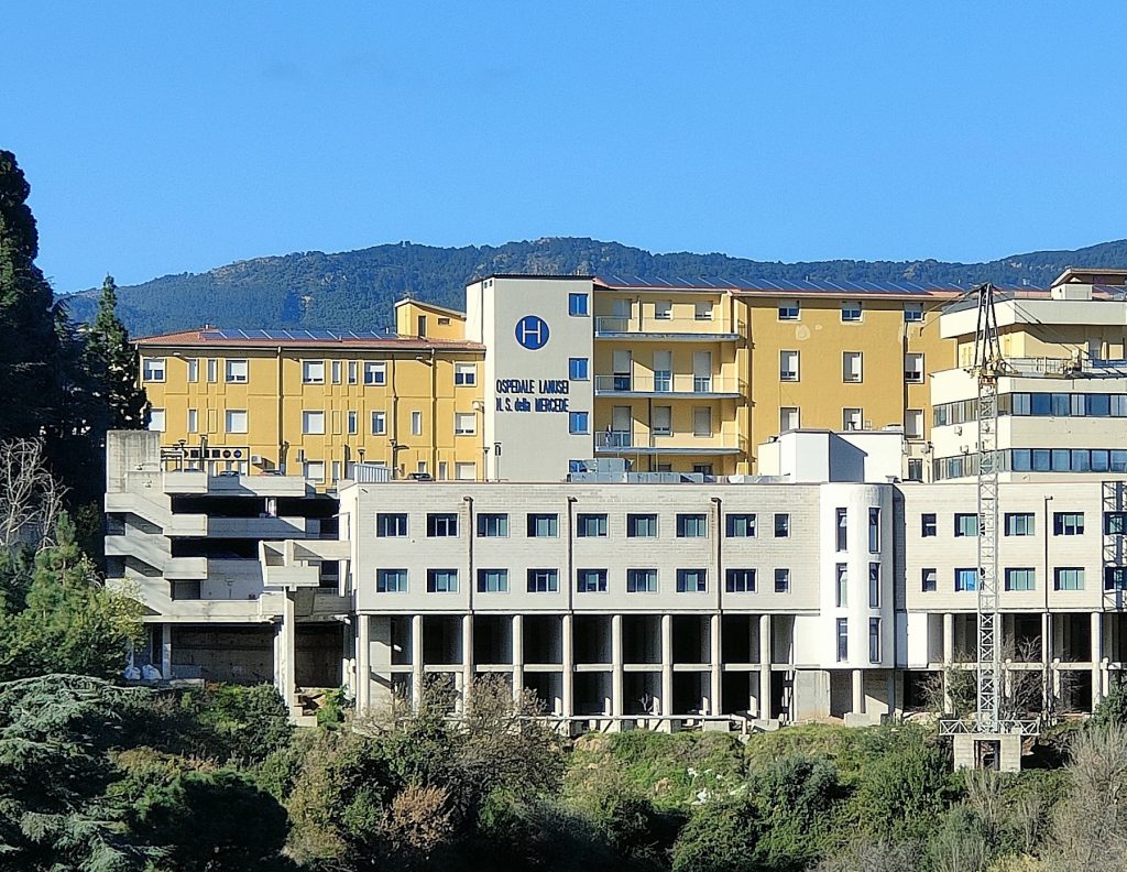 Ospedale, ricoveri temporaneamente sospesi nel reparto di Ginecologia